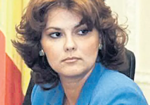 Răscoala tarabagiilor din Craiova a încăierat Primăria cu Prefectura