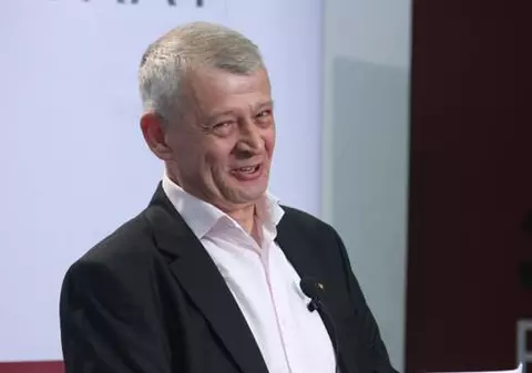 Sorin Oprescu: Nu pot face faţă cu subvenţia. Românii cu venituri de peste 2.500 lei vor plăti 328 de lei gigacaloria