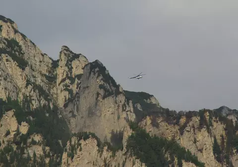 O femeie în vârstă de 33 de ani, accidentată grav în Munții Bucegi