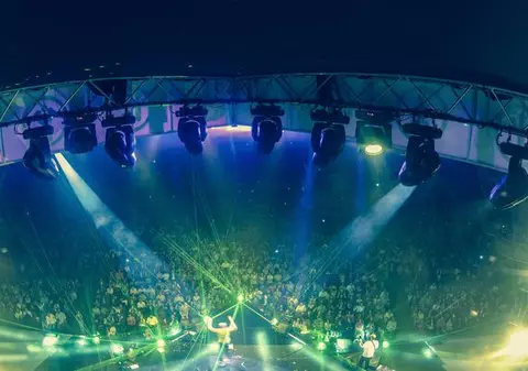 Peste 8.000 de fani au dat "vina pe Voltaj" la Sala Palatului