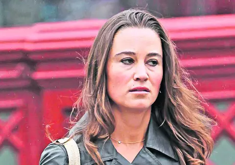 Pippa, sora ducesei Kate Middleton, e foarte supărată pe Casa regală britanică: «Căsnicia ta îmi distruge viaţa»