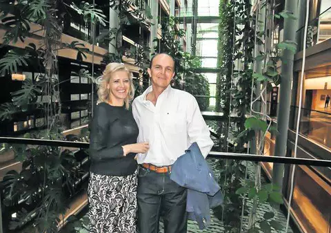 NUNTĂ CU ŞTAIF în PSD! Corina Creţu se căsătoreşte astăzi. Invitaţi: Ion Iliescu, Victor Ponta, Crin Antonescu