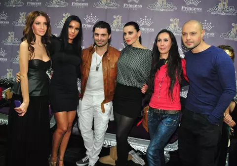 Pepe, Raluka, Jasmine şi Andreea Necula au făcut show în club pentru salvarea căţeluşilor fără stăpân | FOTO