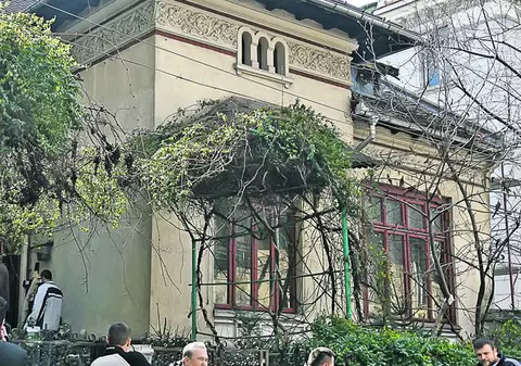 «Ionuţ, dă-mi mie casa din Bucureşti!»