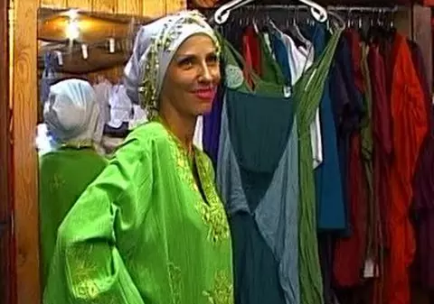 Anca Neacșu, OBLIGATĂ de soțul ei, turcul Serkan, să poarte vestimentație de CADÂNĂ 
