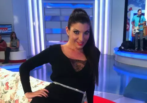 Andreea Tonciu SE VA VOPSI BLONDĂ, dacă pierde un pariu! Vezi despre ce e vorba | FOTO
