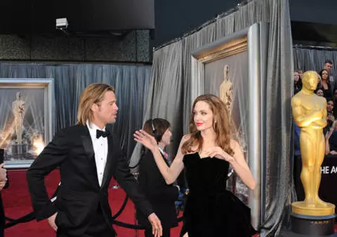 Angelina şi Brad Pitt, PROBLEMELE CONTINUĂ! Află ce făcea Jolie pe ascuns