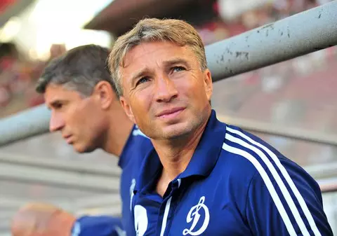 INCIDENTE ŞOCANTE ÎN RUSIA. Portarul echipei lui Dan Petrescu, LOVIT CU O PETARDĂ 