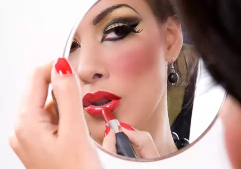 Uite ce fițe au româncele în materie de cadouri!