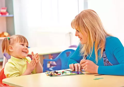 Le-a dat pastile ca să-i liniştească la ore