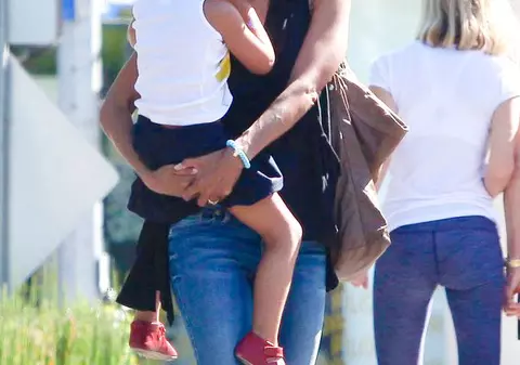 Actriţa Halle Berry nu are dreptul să se mute cu fiica sa în Franţa