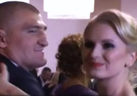 CĂTĂLIN MOROŞANU, păcălit că soţia lui i-a făcut o surpriză şi a venit în platou: "Nu mă supăr, DISCUTĂM ACASĂ"