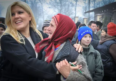 Senzaţional! Vezi unde s-a ascuns contracandidatul Elenei Udrea de aceasta. Video