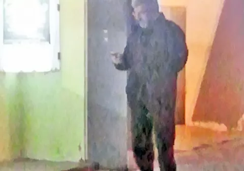 Silviu Prigoană a ieşit cu prietenii, dar s-a plimbat de unul singur