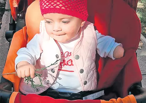 Sara are nevoie de o proteză