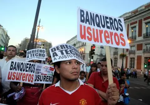 Spania scapă de casele nevândute momind cumpărătorii cu rezidenţa