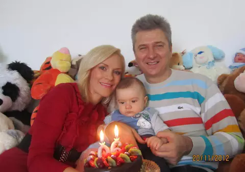 Ce dulce e fiul cel mic al Gabrielei Vrânceanu Firea! Uite ce face la doar 6 luni | FOTO