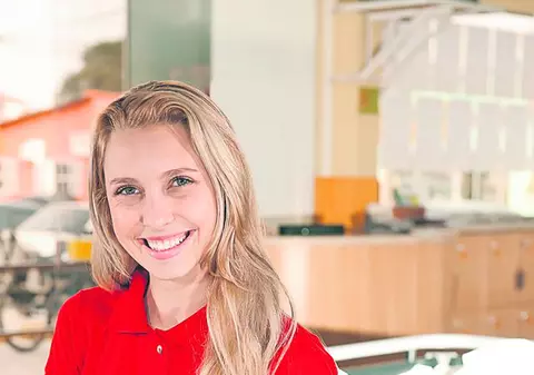 Se caută casieri. Îţi cauţi un loc de muncă? Peste 8.000 de posturi vacante în toată ţara