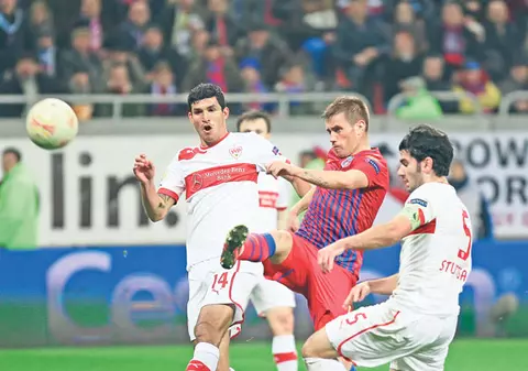 Gigi Becali, patronul Stelei, e mulţumit că echipa sa a căzut cu Ajax în «16-imile» Europa League: «Am avut noroc!»