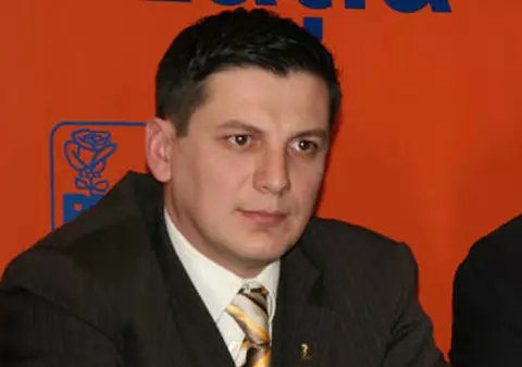 Premieră în România! Mesaj către alegători din arestul Poliţiei de la un fost parlamentar