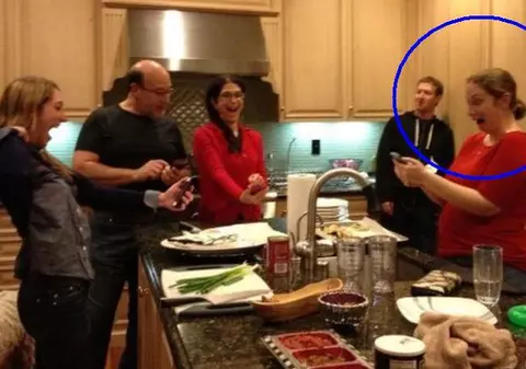 Sora lui Mark Zuckerberg, în centrul unui scandal