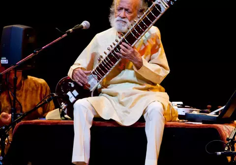 S-A STINS O LEGENDĂ A MUZICII! Ravi Shankar, maestrul indian care i-a inspirat pe Beatles, a murit