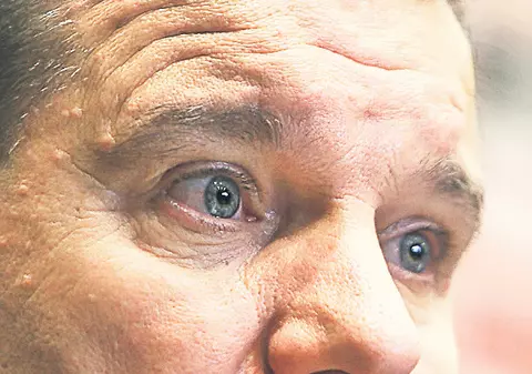 Pleacă şi Zotta