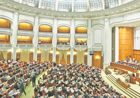De râsu’-plânsu’! Noul Legislativ va avea cu 81 de parlamentari în plus, iar sala plenului devine neîncăpătoare