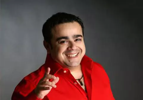 Adrian Minune, un adevărat METROSEXUAL: "Îmi place să fiu masat pe obrăjori, frunte, pe guriţă, pe năsuc!"