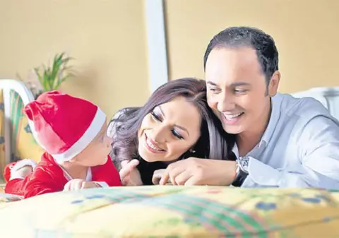 Uite ce fac vedetele noastre de Crăciun!