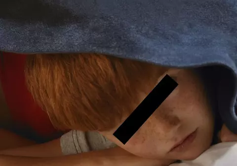 Părinţi fără SUFLET! Au creat IADUL pe pământ în camera fiului lor