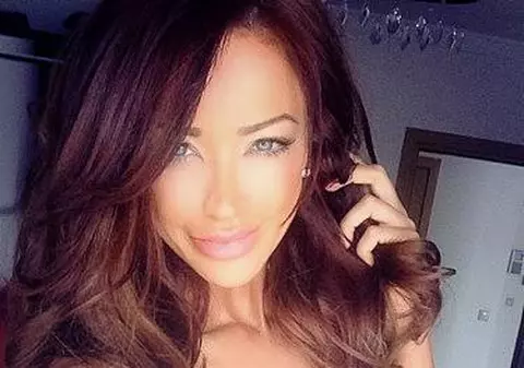 Bianca Drăguşanu, DESFIINŢATĂ: "Are buzele MAI MARI ca talia"