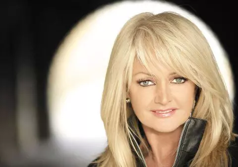 Bonnie Tyler a cântat pe scena X Factor! | VIDEO