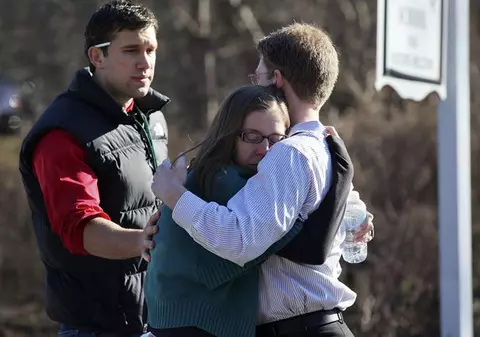 IMAGINI CUTREMURĂTOARE! 20 de 'îngeri' între 5 şi 10 ani, UCIŞI FĂRĂ MILĂ  într-o şcoală. ATACATORUL şi-a omorât şi mama