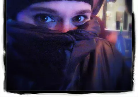 Andreea Esca, camuflată pe Facebook! "O să treci neobservată"