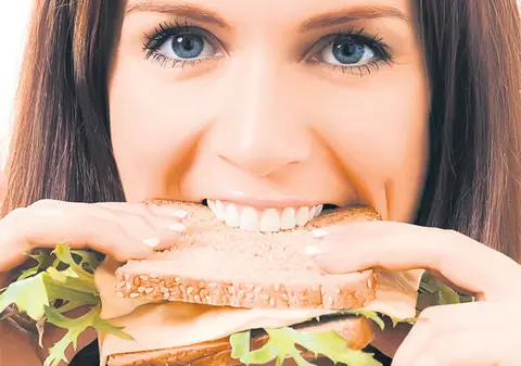 Cum slăbeşti fără să te gândeşti la calorii 