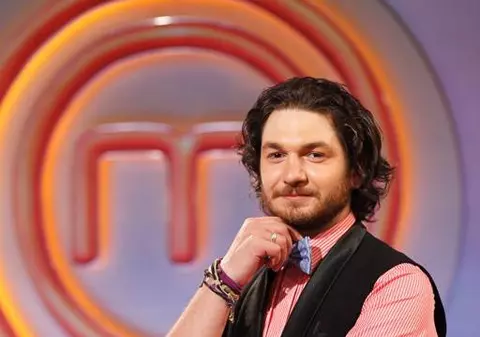 Revelion 2013: Chef Florin Dumitrescu recomandă pulpa de curcan la cuptor, cu mere şi scorţişoară