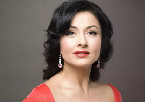 Gabriela Cristea, ZGÂRCITĂ? "De Crăciun nu dau cadouri!"