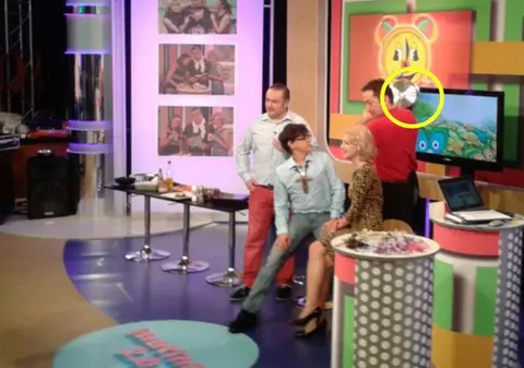 GEST ŞOCANT la TV! Designerul Adrian Haiduc, LOVIT cu o tigaie în cap 