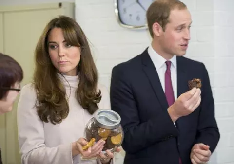 E OFICIAL! ANUNȚUL-BOMBĂ pe care toți britanicii îl așteptau a fost făcut: Kate Middleton este însărcinată! Află reacția Reginei!