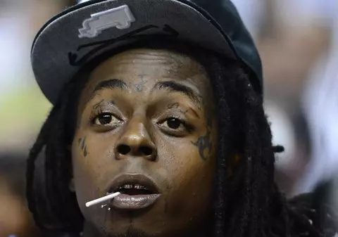 Cântărețului Lil Wayne i S-AU ARĂTAT SEMNELE Apocalipsei!