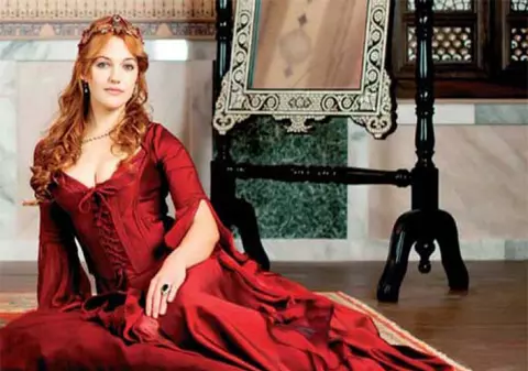 Iată cum arată VIITORUL SOŢ al lui Meryem Uzerli, sultana Hurrem din "Suleyman Magnificul"! Foto articol
