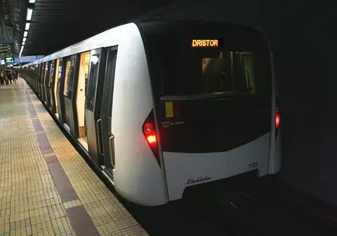 Cum circulă metrourile de Sărbători