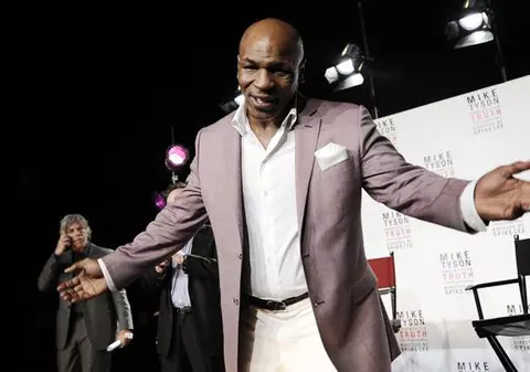 Mike Tyson şi-a găsit nevasta în pat cu Brad Pitt: "Trebuia să vedeţi ce faţă a făcut Brad când m-a văzut" Vezi ce a urmat!