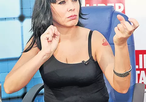 Mariana Moculescu ÎNGHEAŢĂ ÎN CASĂ, la -2 GRADE!