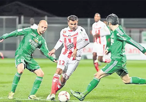 Mutu, atacat de antrenorul Dupont după ce acesta a fost demis: "Nu mi-a dat mesaj"