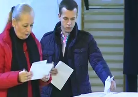 Alegeri parlamentare 2012. Dana şi Andrei Năstase au votat cu noaptea-n cap