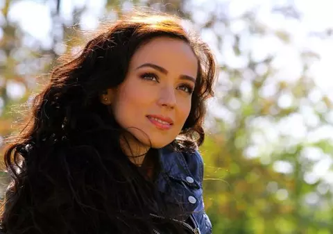 INCREDIBIL! Olivia Steer, VIAŢA ÎNAINTE DE A FI Raw Vegan: FUMA şi era CHEMATĂ LA TRIBUNAL de câteva ori pe săptămână | FOTO