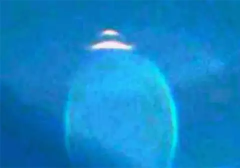 VINE SFÂRȘITUL LUMII? Un OZN s-a prăbușit în Oceanul Pacific | VIDEO