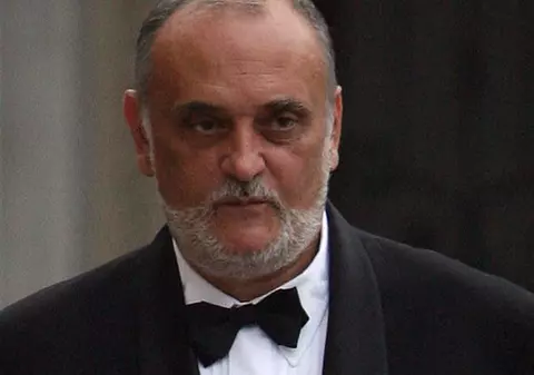 Dinu Patriciu a ieşit din operaţie